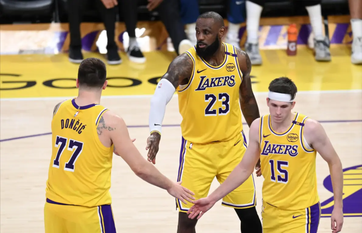 揭幕战竟是, 支强队 揭幕战竟是, 支强队